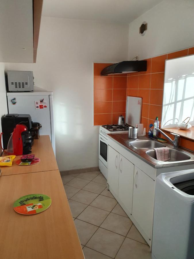 Gites De Line Marvie Surtainville Bagian luar foto